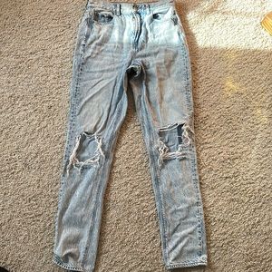 American eagle distressed baggy jeans light washed never worn